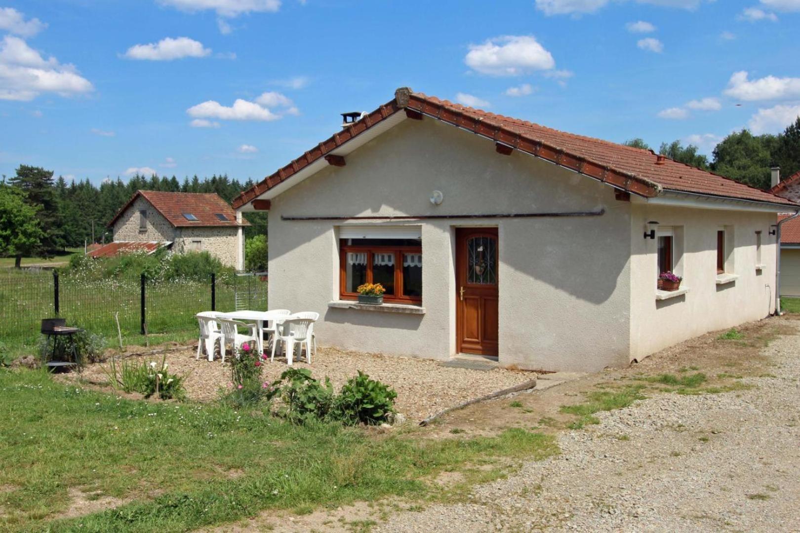 Au Bon Accueil Villa Peyrat-le-Chateau Luaran gambar